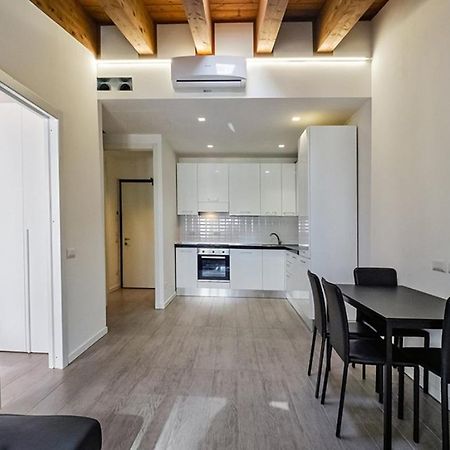 Lux Apartment 2 Milano Metro M2 Luaran gambar