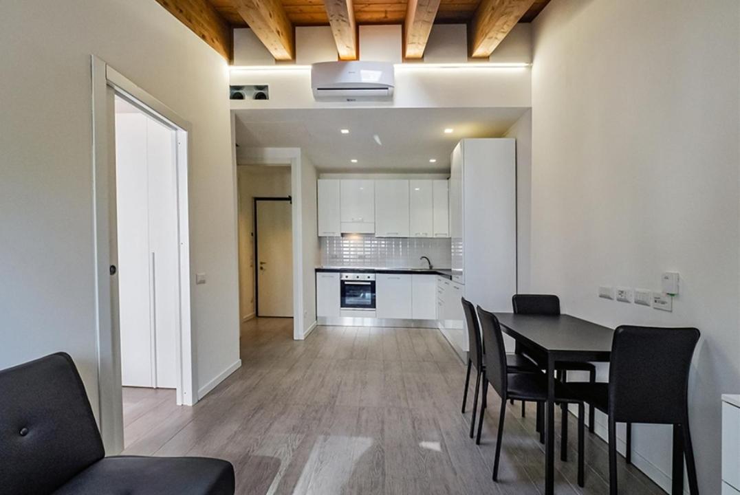 Lux Apartment 2 Milano Metro M2 Luaran gambar